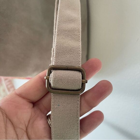 Free People The Weekender Suede shoulder bag NWOT - Picture 4 of 10